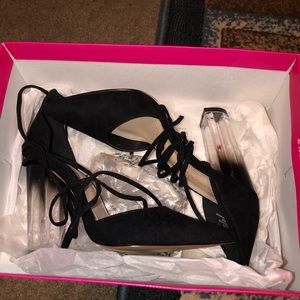 4 1/2 inch heels.Comfortable.True to size.Worn once. Ombré heel black to clear.